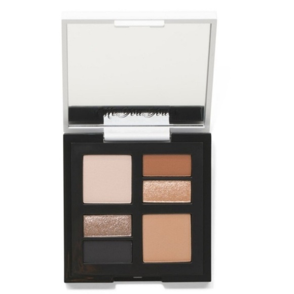 Eyeshadow Palette - Neutral Shades - Picture 3 of 3